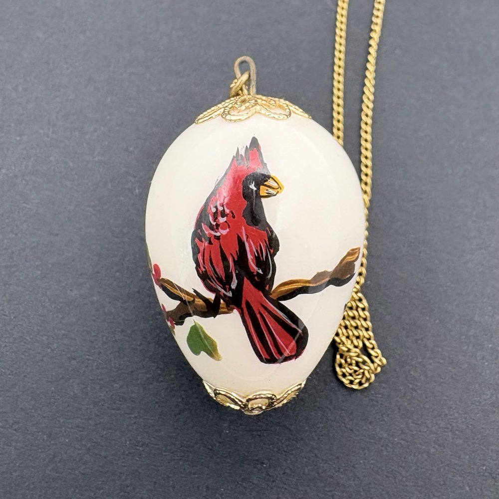 Vintage‎ Acrylic Egg Shaped Cardinal Pendant Necklace Gold Tone 24" Boho Chic